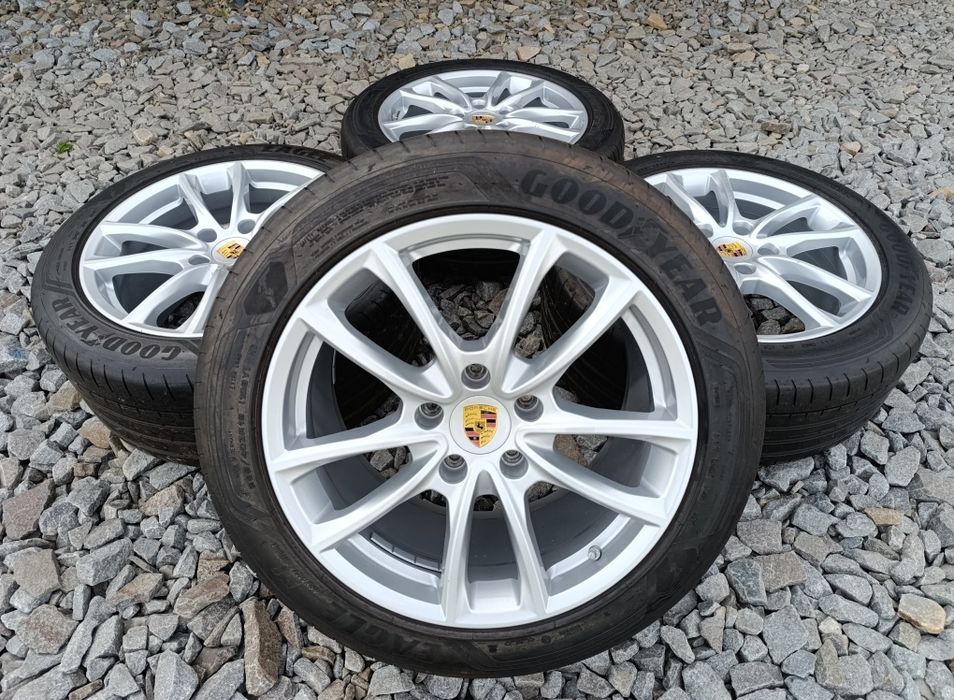 Колеса R19 5*130 Porsche Panamera S 971 диски шини різноширокі