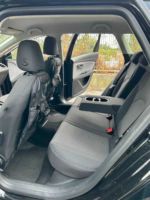 SEAT Leon ST — fotografia 7