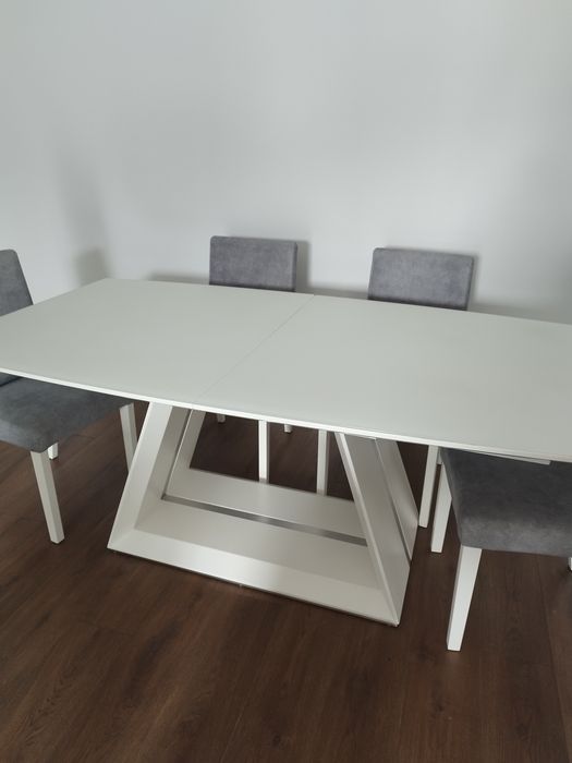 Mesa de Jantar com 6 cadeiras