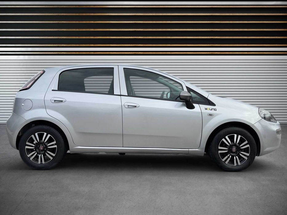 Fiat Punto Young 1.2 GPS+Vidros Esc. c/Garantia - 124€ p/mês