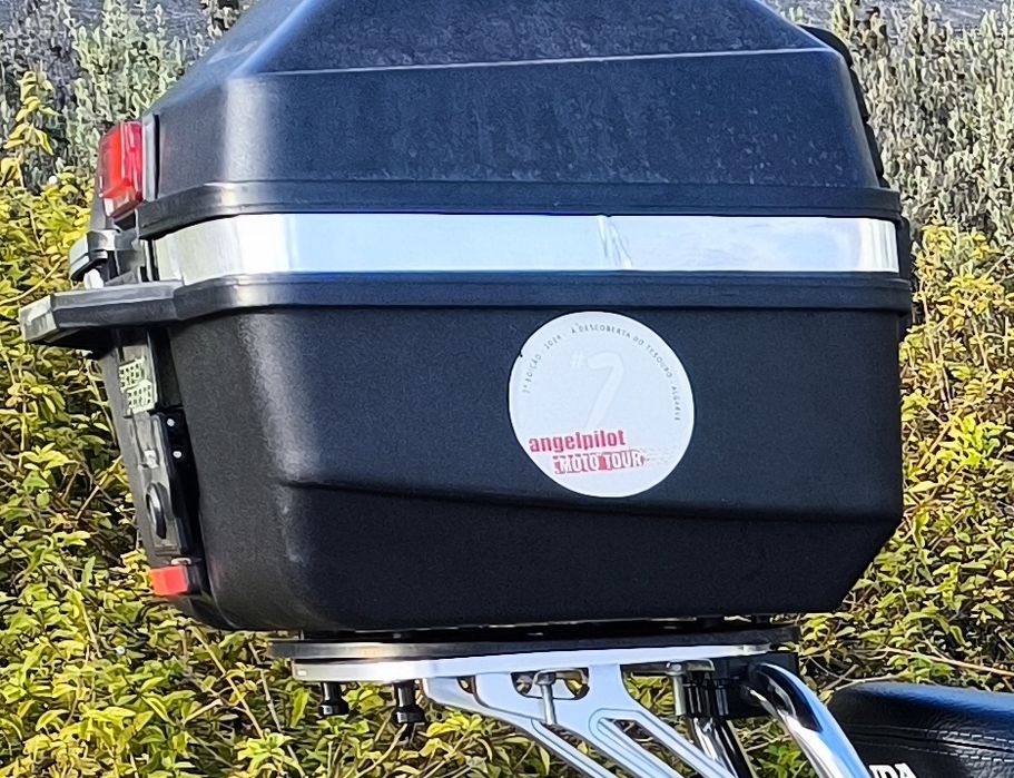 Top Case 24L (já não tem os autocolantes)