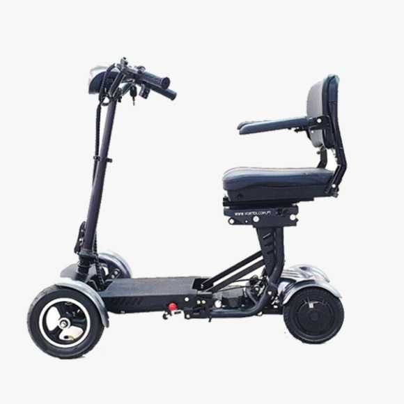 *Semi Novo MG16 Veículo equipado com dois motores elétricos silenciosos,    3 Vel, 6 / 10 / 15 Kmh Autonomia por carga 30 Km