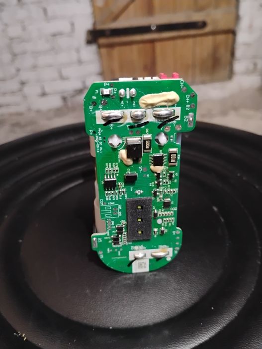 Płyta elektronika akumulator odkurzacza Grundig VCP 4330L DC 21.6V