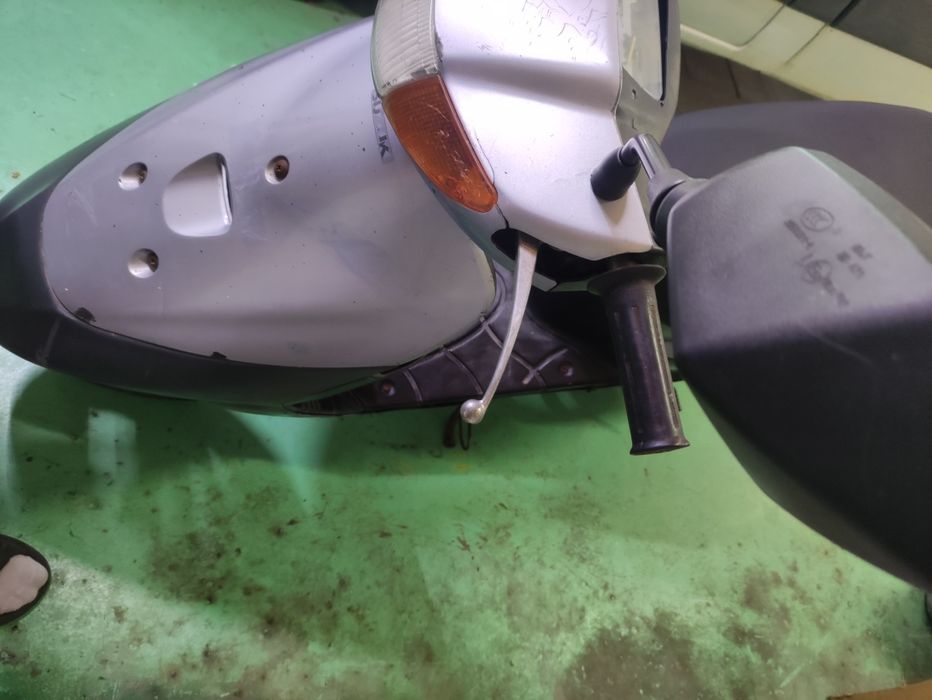 Suzuki lets 2 1998