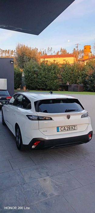 Peugeot 308 SW 2022 — photo 3
