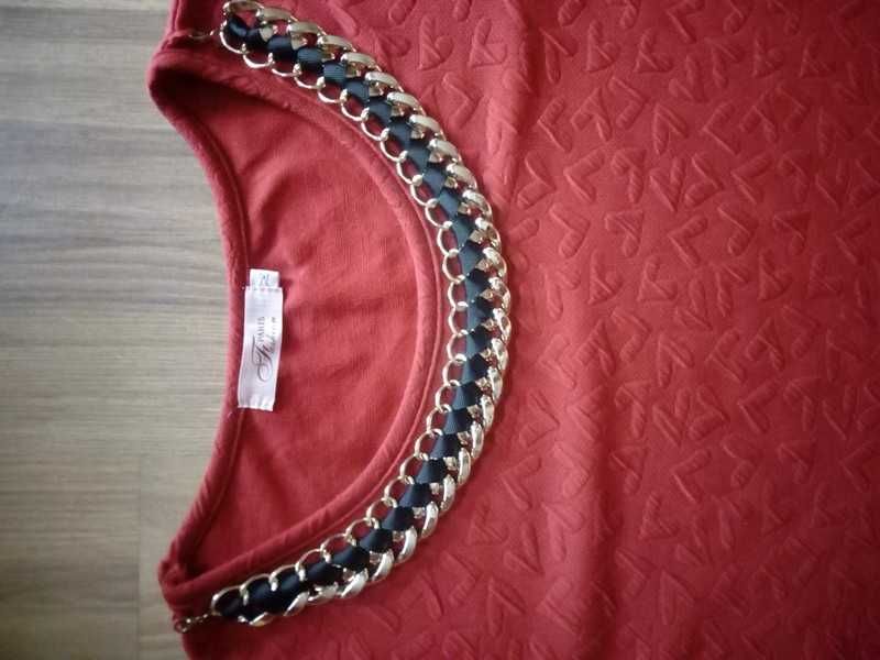 nowa sukienka czerwona z odpinanym łańcuchem