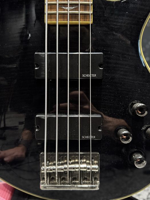 Продам бас-гітару Schecter Omen Extreme 5 BLK
