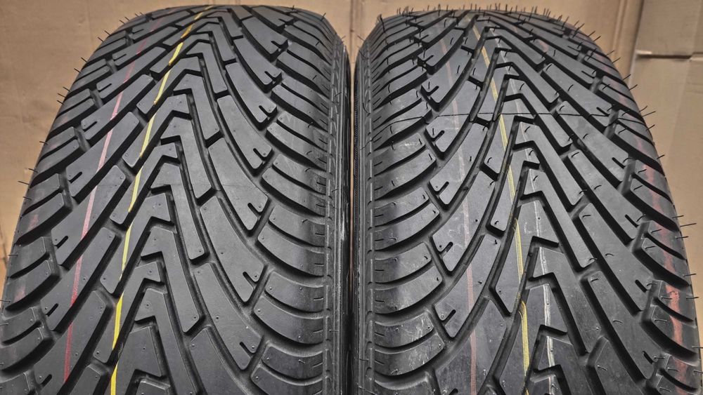 Шини 235/65R17. Goodyear. Всесезонні. Німеччина