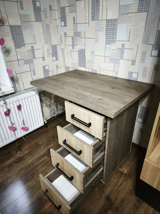 Продам Стол письменный