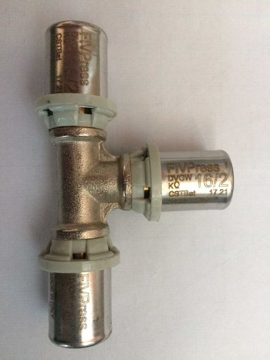 Пресс колено (угол 90°) 16х16*2.0 FIV (ФИВ) Италия