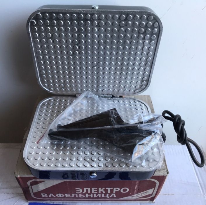 Электровафельница, Вафельница электрическая "Ласунка " новая !