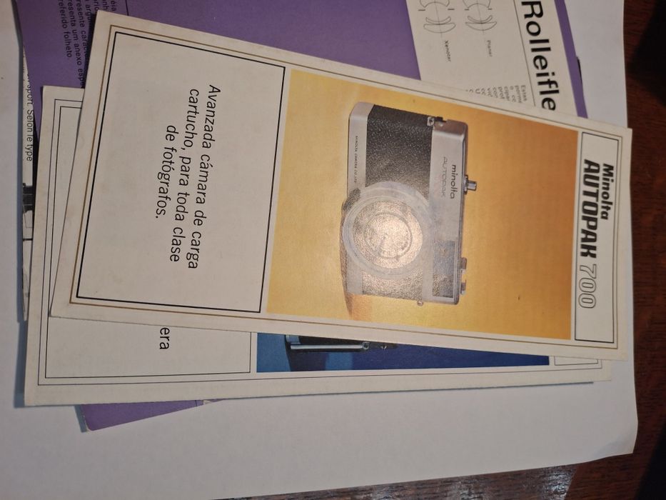 Maquinas fotográficas vintage folhetos  promocionais
