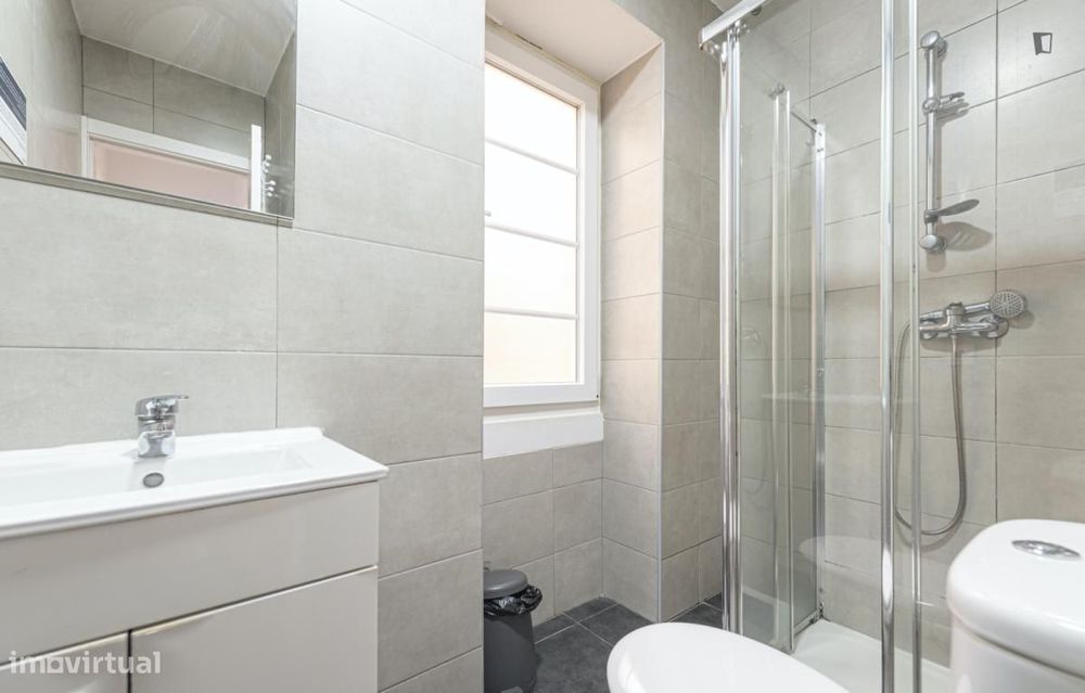 Quarto - localizado em Alameda Lisbon
