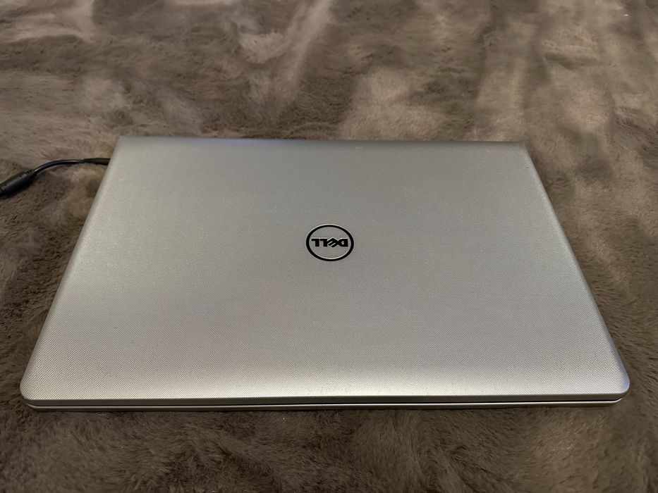 Laptop DELL Inspiron 5759