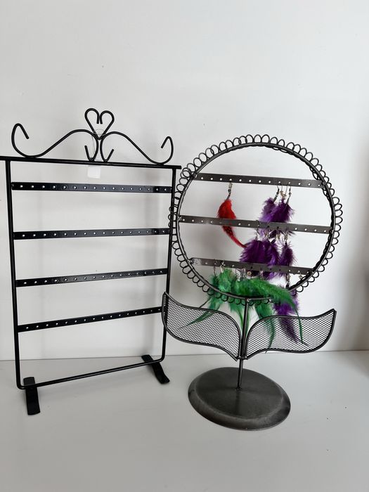 expositores e acessórios essenciais para joias