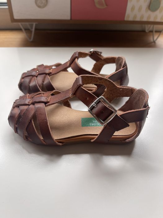 Sandália/sapato menina Benetton T21 como novas