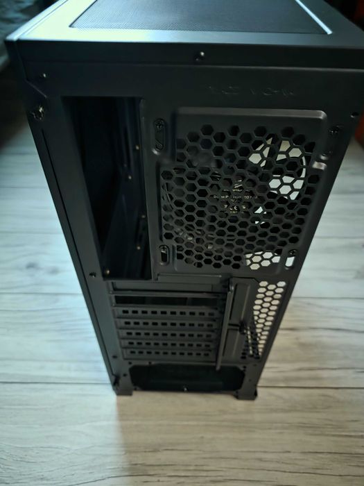 Obudowa Silentium PC Armis AR3 TG