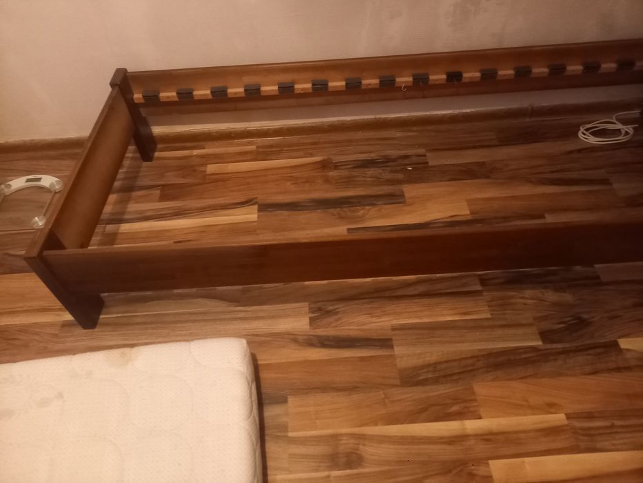 Односпальне ліжко