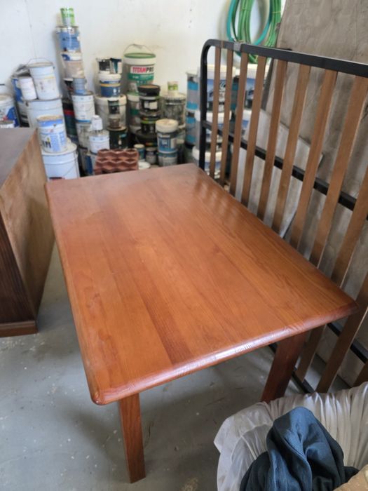 Mesa madeira conservada