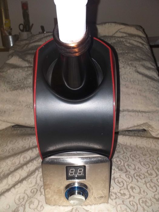 Geleira de  Vinho  para mesa  (CASO)