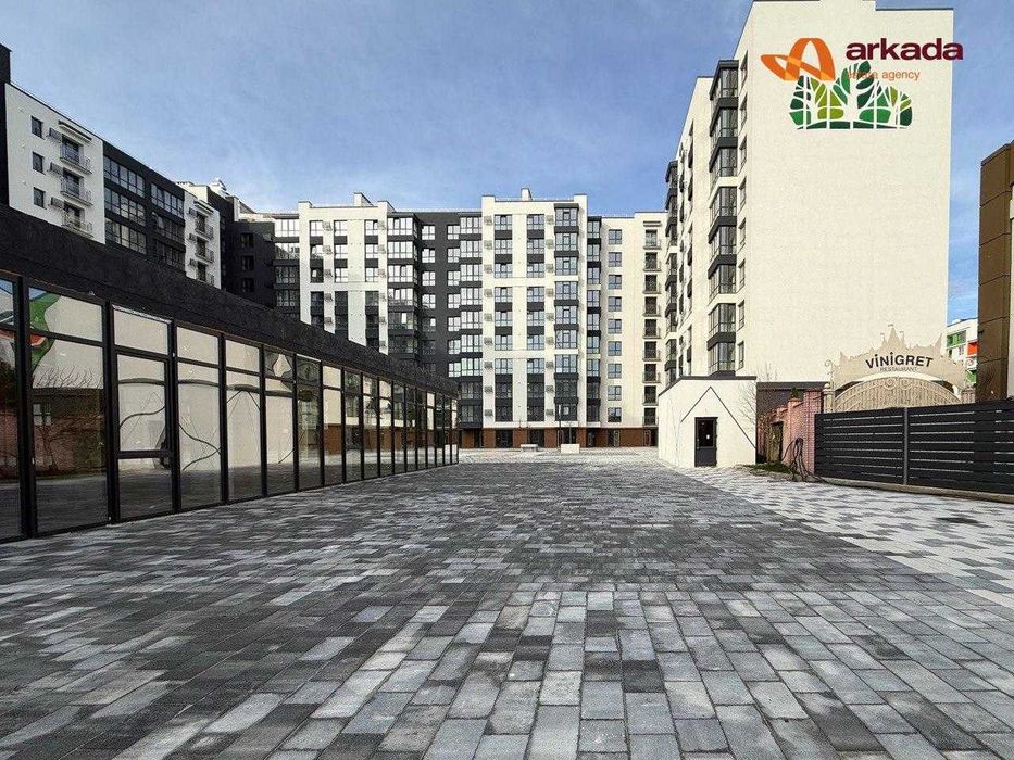 Оренда приміщення біля Сільпо на вулиці Мазепи. 653м2.