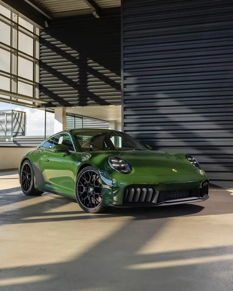 Porsche 911 (992) Carrera GTS Cuarenta Edition