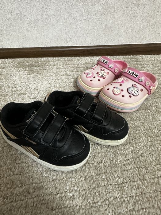 Взуття для дівчинки