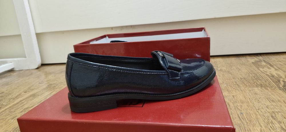 Продам жіночі туфлі