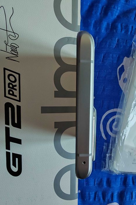 realme gt 2 pro paper white