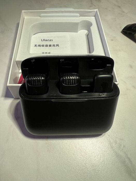 Комплект Безпровідних мікрофонів Ulanzi J12 (Lightning)