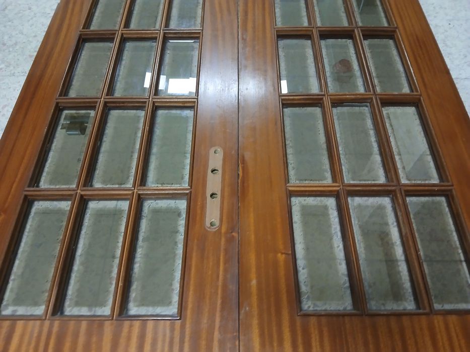 Porta duplo interior.