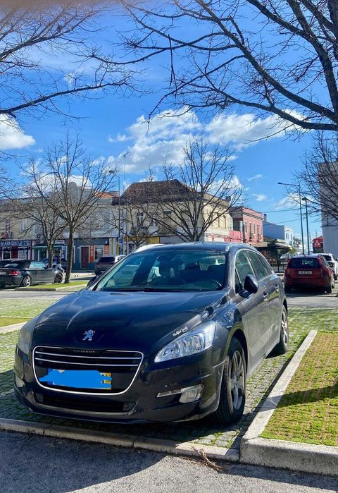 Peugeot 508 SW 2011
