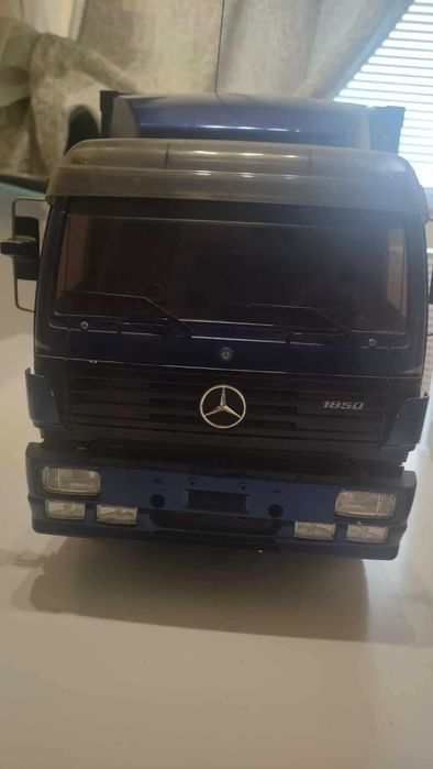 Model rc Mercedes-Benz 1850L Tamiya 56307