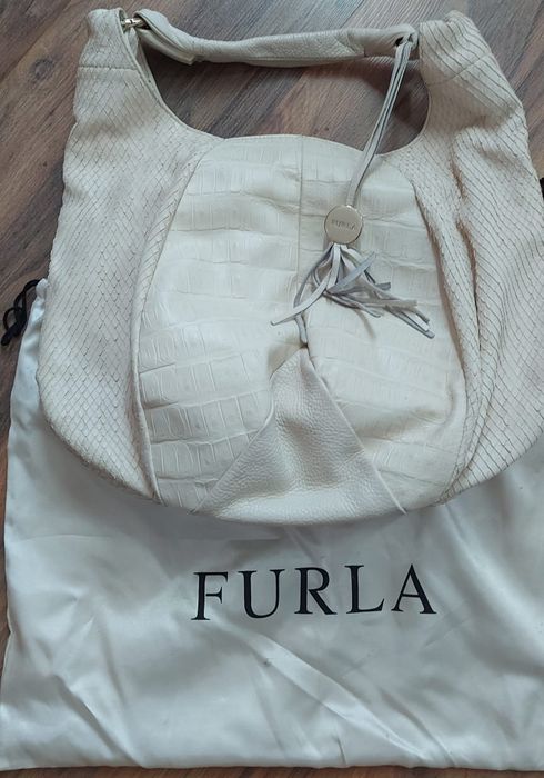 Mala Furla em pele