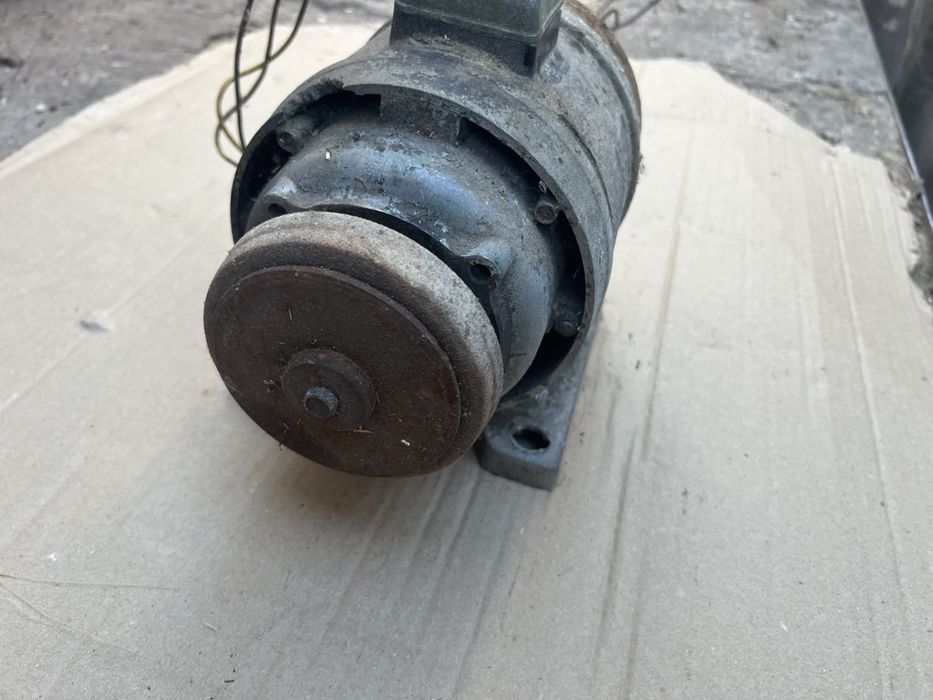 Верстат точильний