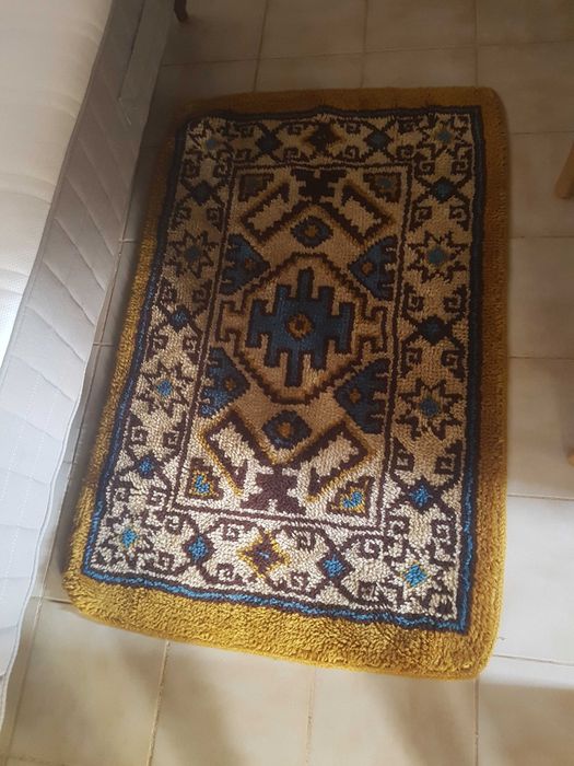 Tapetes de lã feito à mão