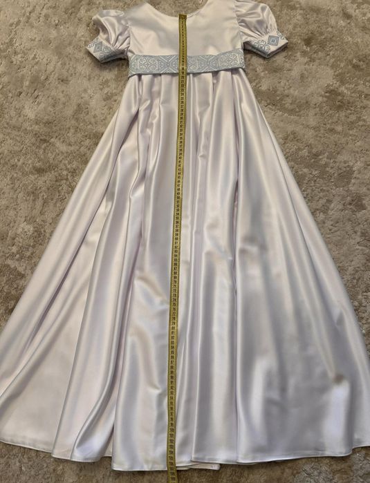 Вишите плаття. Плаття для причастя