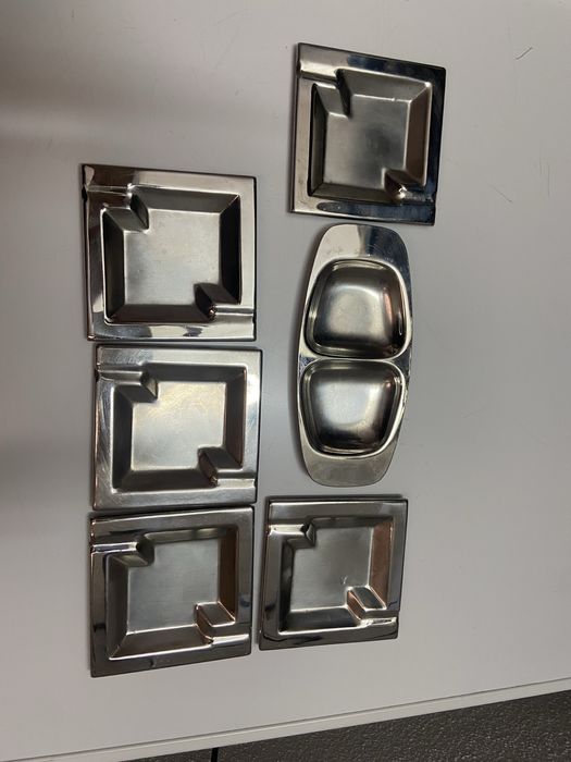 5 cinzeiros de inox e uma azeitoneira