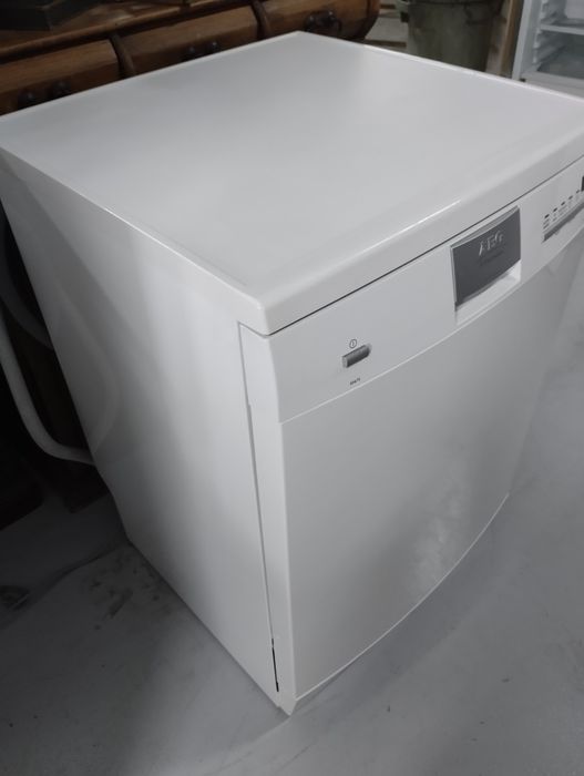 Máquina de lavar roupa AEG