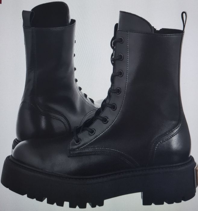 Buty workery Carinii