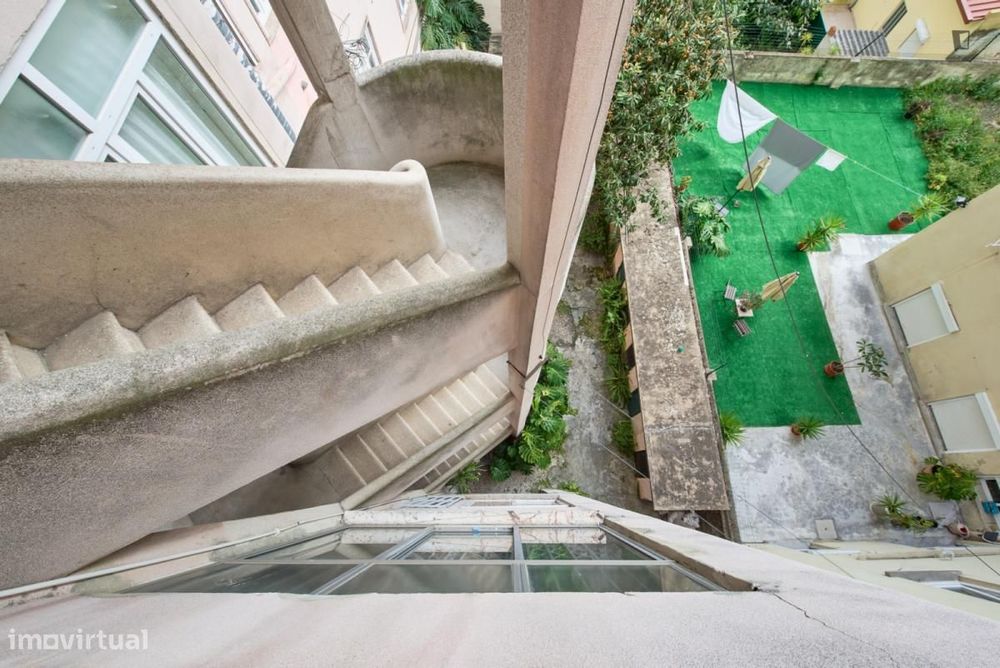 Quarto - localizado em Alameda Lisbon