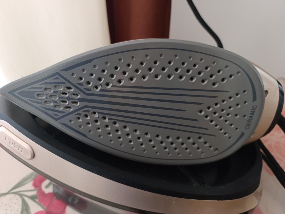 Професійний якісний парогенератор праска Maestro.Новий