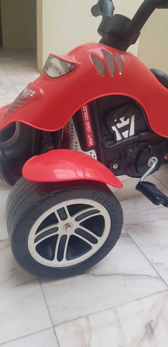 Moto4 criança como nova
