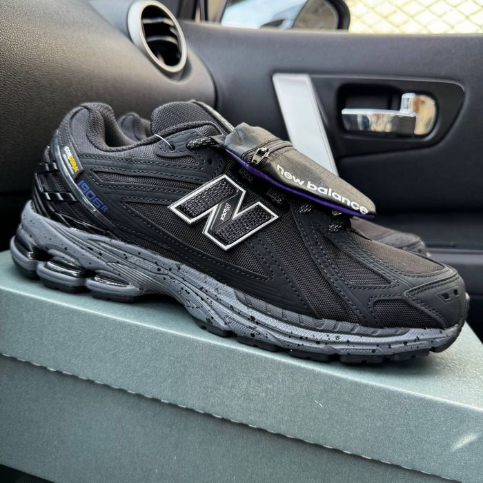 Чоловічі термо кросівки нюбеланс чорні і сірі New balance 1906 Cordura