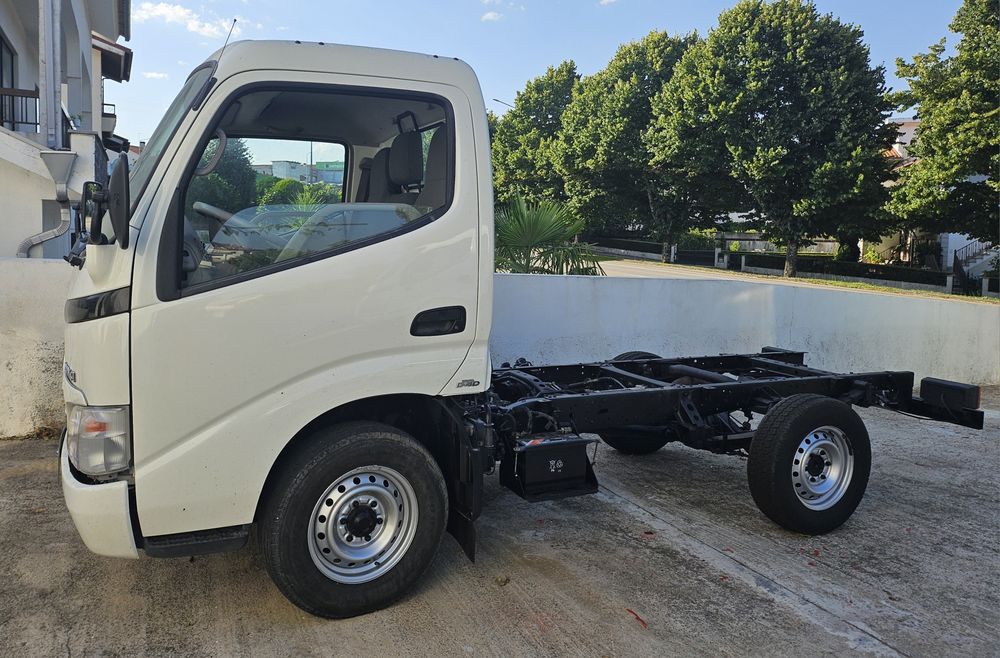 Vendo Toyota Dyna 25/23