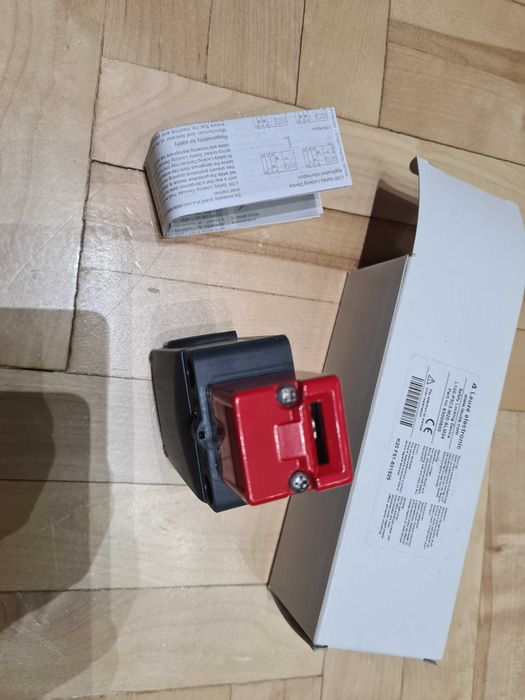 Leuze blokada bezpieczeństwa L100-P3C3-M20-SLM24