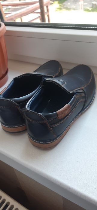 Мешта, туфлі, мокасини