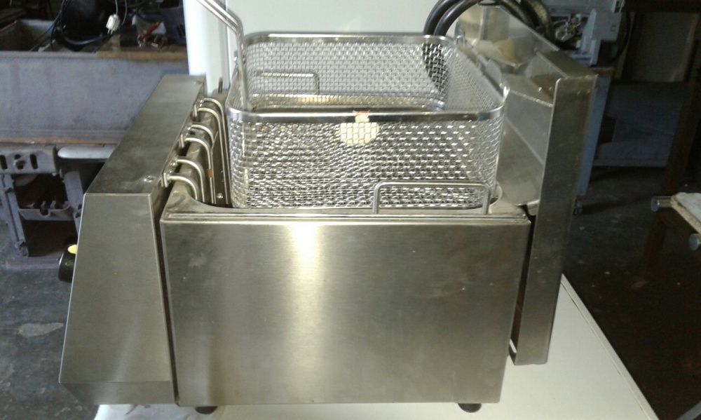 Fritadeira nova 10L nova