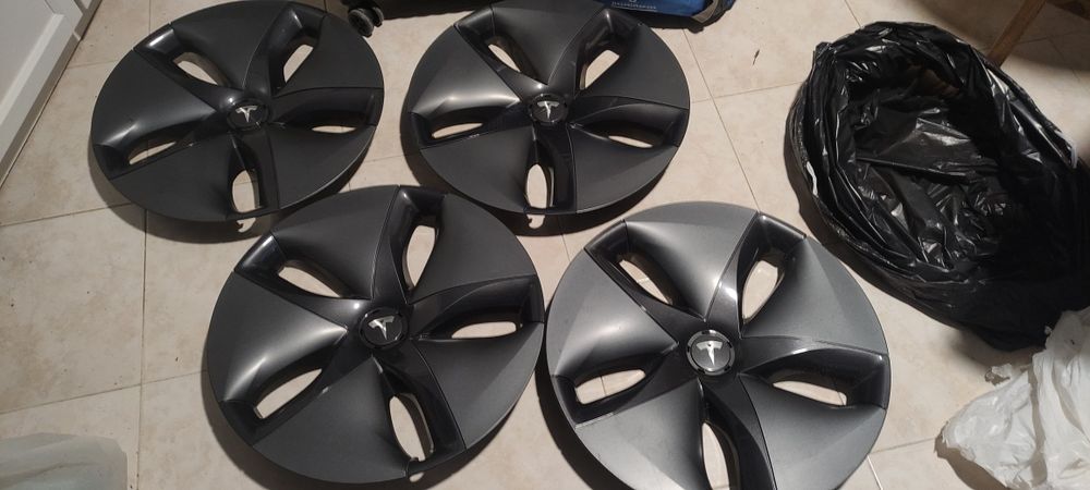 Tampões para  tesla model 3, aro 18.