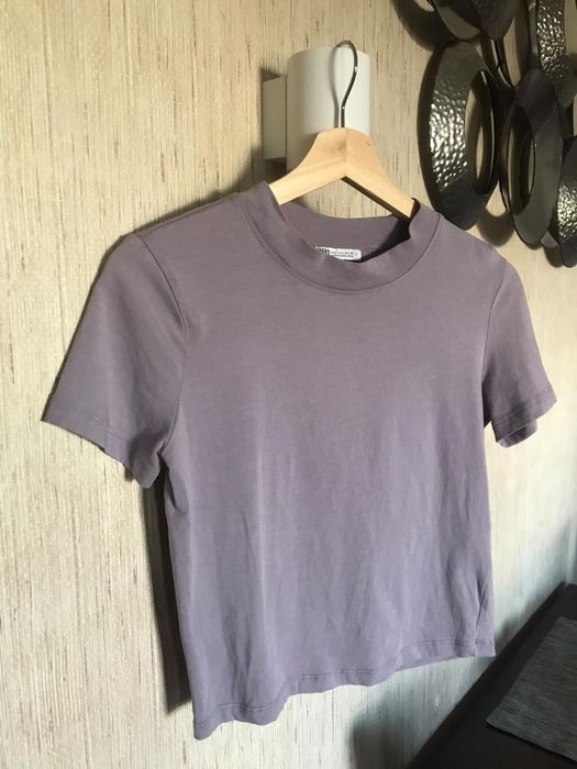 T-shirt lilás da Zara